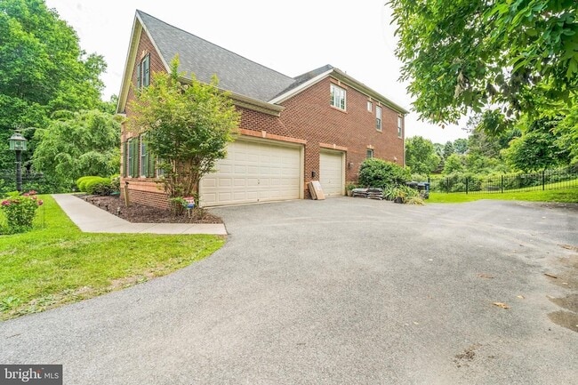 Building Photo - 12211 Garrison Forest Rd