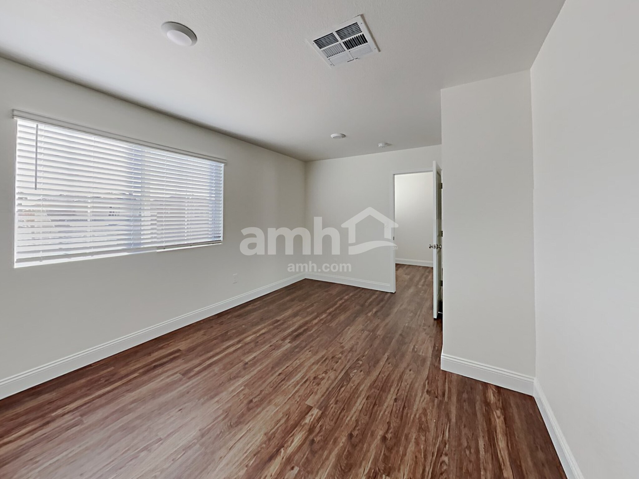 Building Photo - 6035 Schmidt St