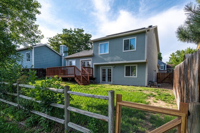 Building Photo - Wonderful 4-bed, 3-bath home adjacent to walking paths and parks