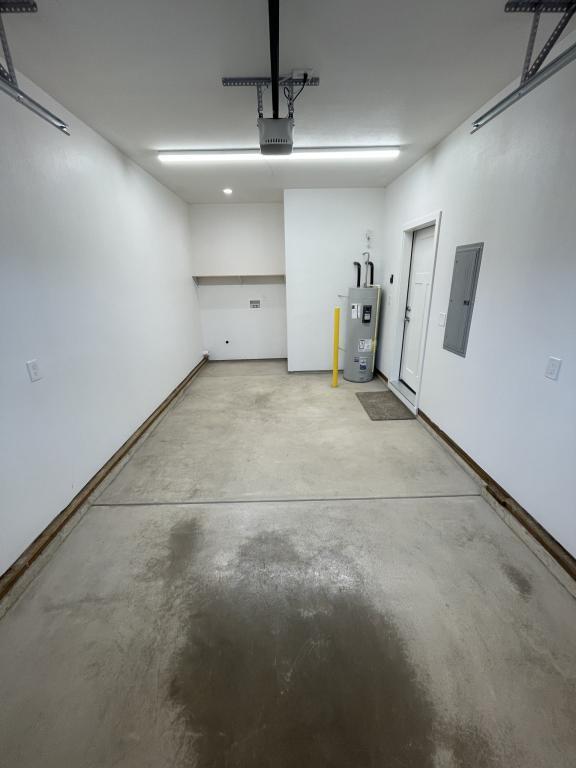 Building Photo - 441 NE Denver St