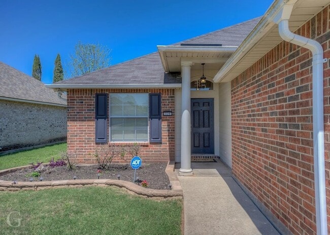 Building Photo - 326 Gaston Ln