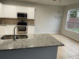 Building Photo - 4308 Oak Bluff Rd