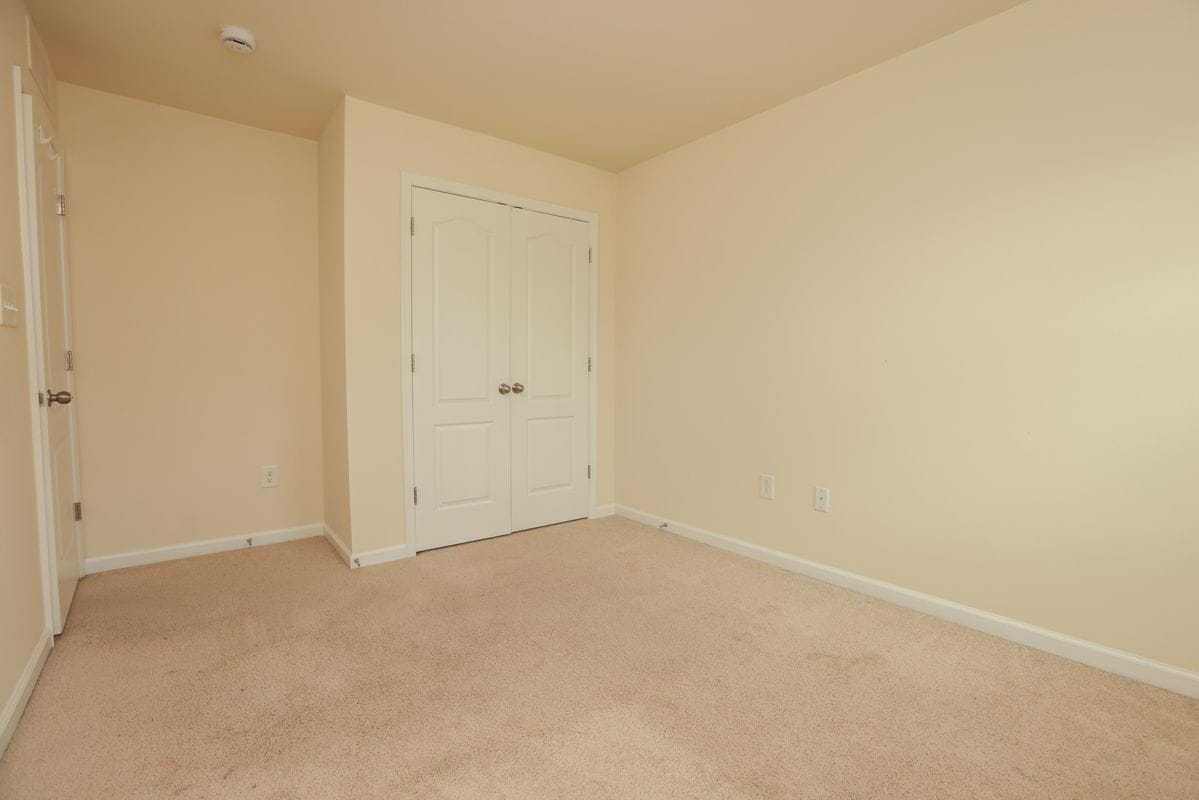 Building Photo - 7954 Blue Stream Dr