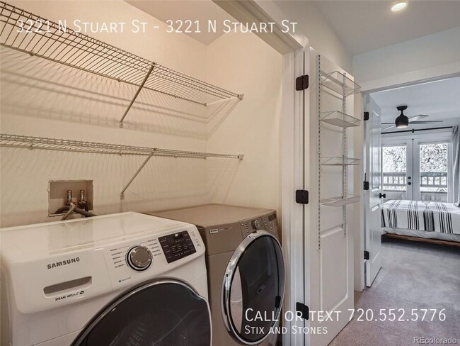 Building Photo - 3221 Stuart St