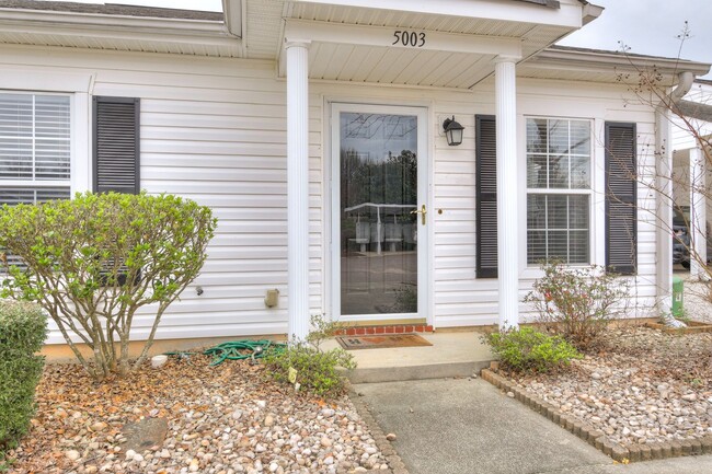 Building Photo - End Unit Townhouse