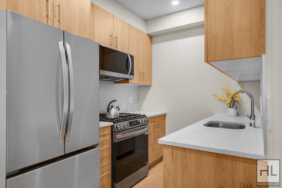 Building Photo - Frost Street #2