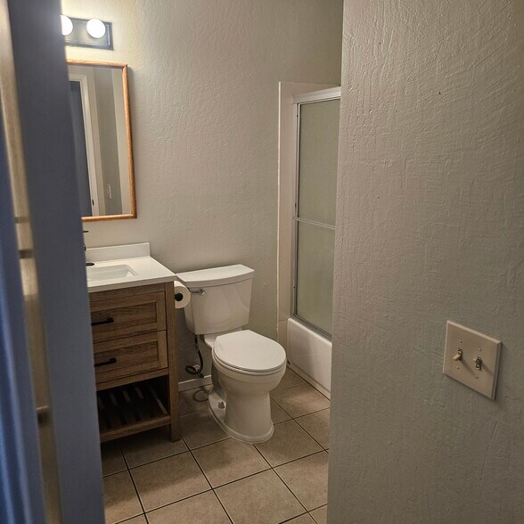 Building Photo - 2838 Saint Denis Dr