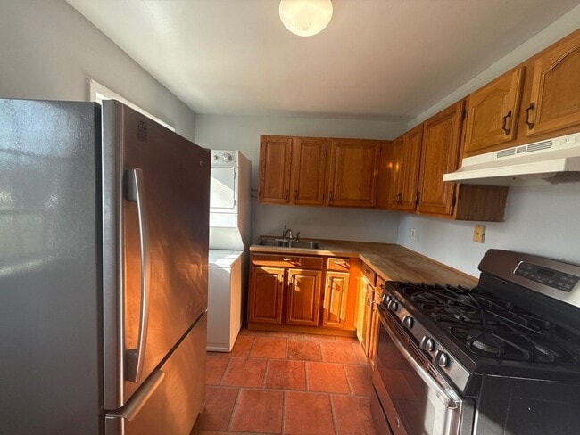 Building Photo - Beautiful Two-Bedroom House In Dundalk