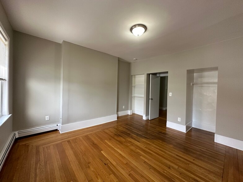 Building Photo - 73 Division St