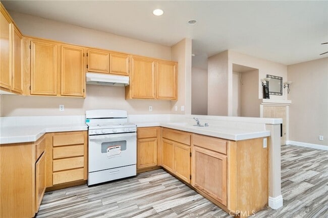 Building Photo - 12833 Biscayne Ave