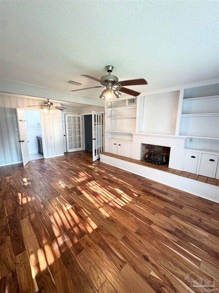 Building Photo - 1200 Wilson Ave