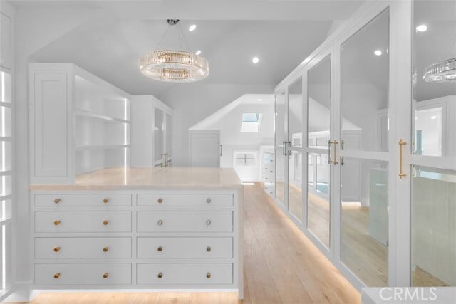 Building Photo - 2401 Bayshore Dr