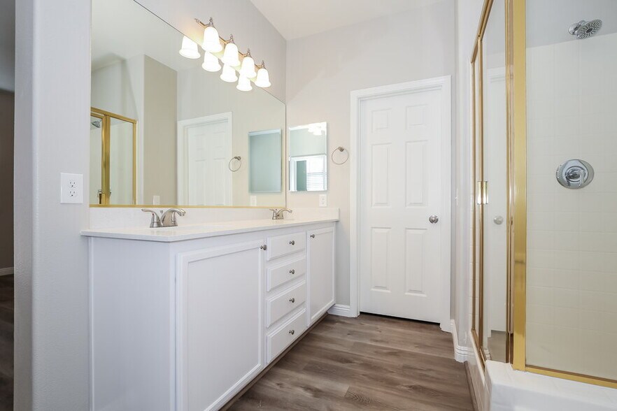 Building Photo - 4404 Altamira Cave Dr