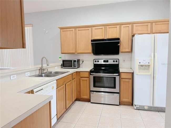 Building Photo - 5004 Alavista Dr