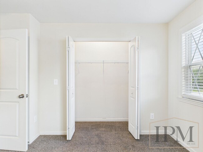 Building Photo - Coming Soon - Spacious 2 Bedroom, 2.5 Bath...