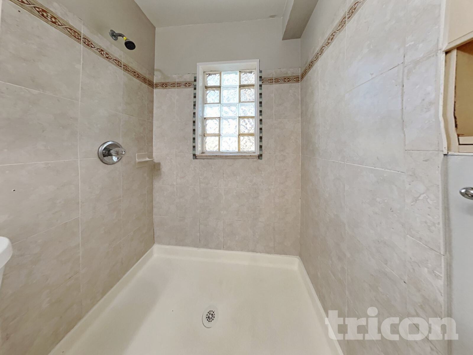 Building Photo - 801 Maraval Ct