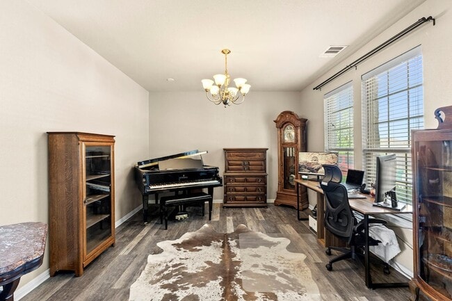 Building Photo - 227 Sandstone Trail