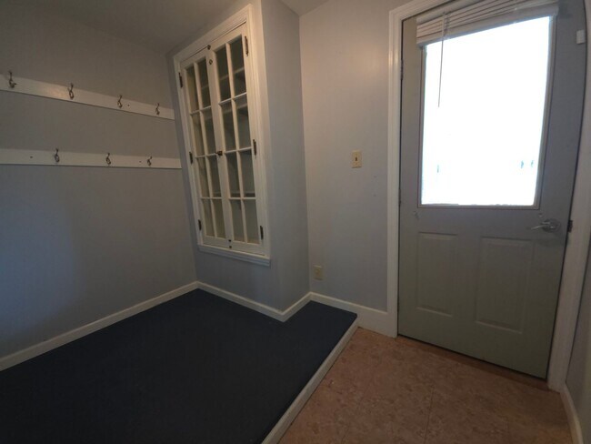 Building Photo - Single Family Home in Averill Park Schools