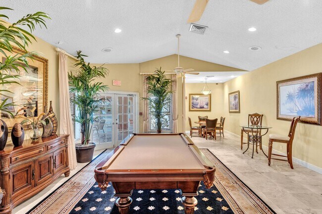 Building Photo - 3300 Pinewalk Dr N