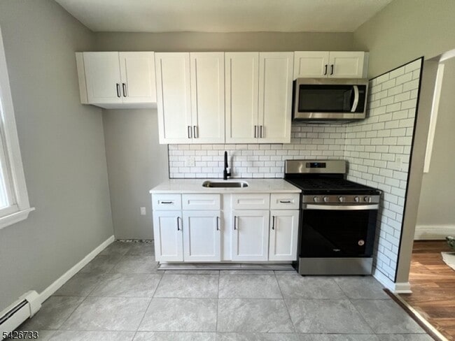 Building Photo - 909 Olive St