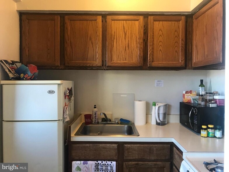 Kitchen - 1727 Massachusetts Ave NW