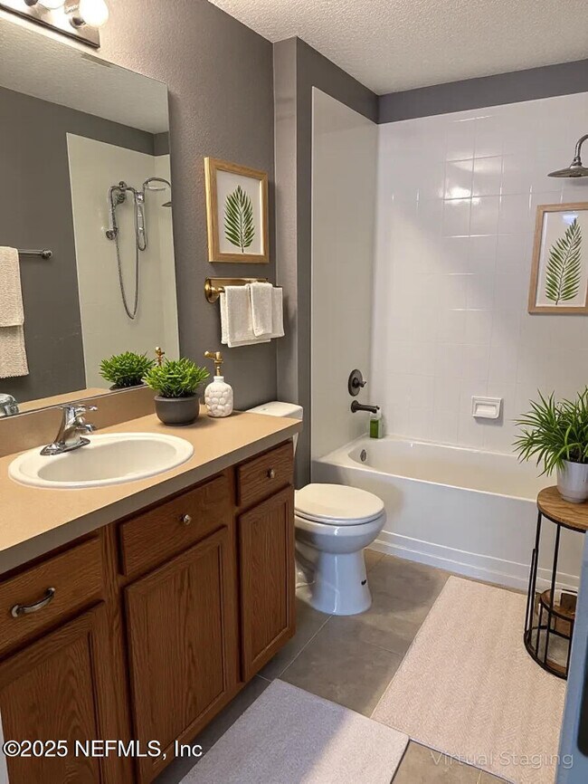 Building Photo - 575 Oakleaf Plantation Pkwy