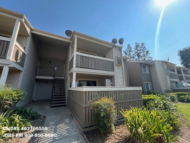 Primary Photo - Price Lowered! Second Floor Ontario 2 Bedr...