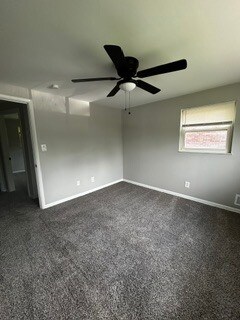 Building Photo - Spacious 2-bedroom 1 Bath Townhome