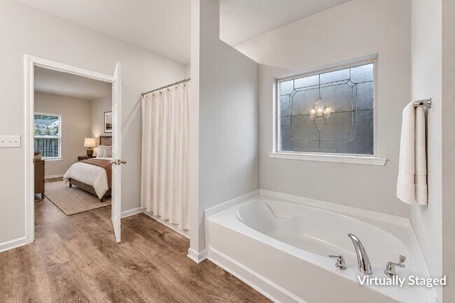 Building Photo - 303 Ivyleaf Dr