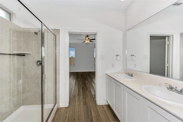 Building Photo - 2600 Starwater Dr