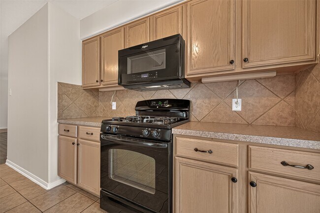 Building Photo - 16938 Tableland Trail