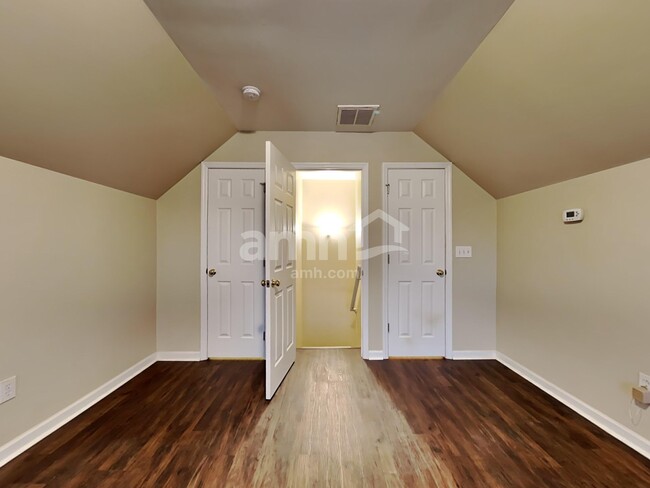 Building Photo - 106 Blue Beech Ct