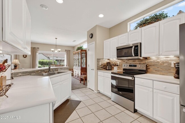 Building Photo - 17703 N Escalante Ln