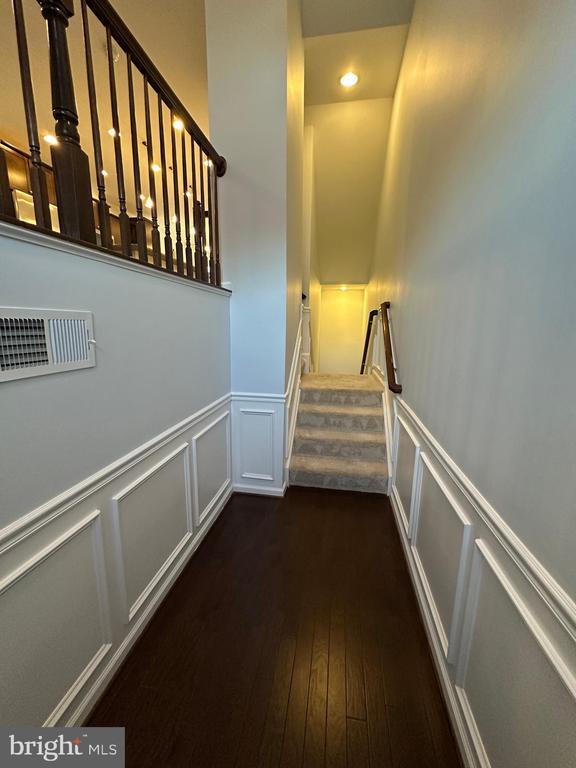 Building Photo - 9075 Alexander Way