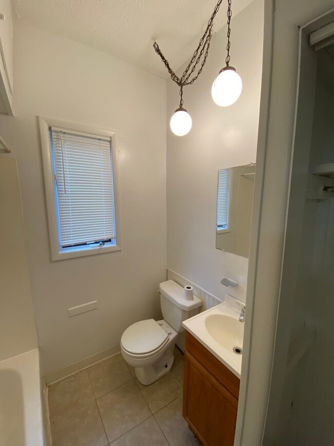 Building Photo - One Bedroom Duplex with off street parking...