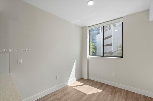 Building Photo - 1559 NW 15th Street Rd