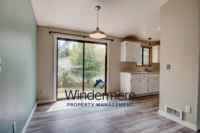 Building Photo - 549 W Ocean View Dr