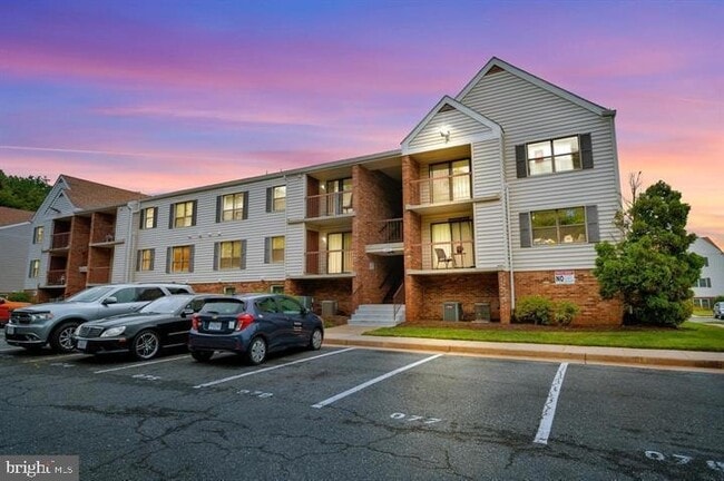 Primary Photo - 100 Buckingham Ln