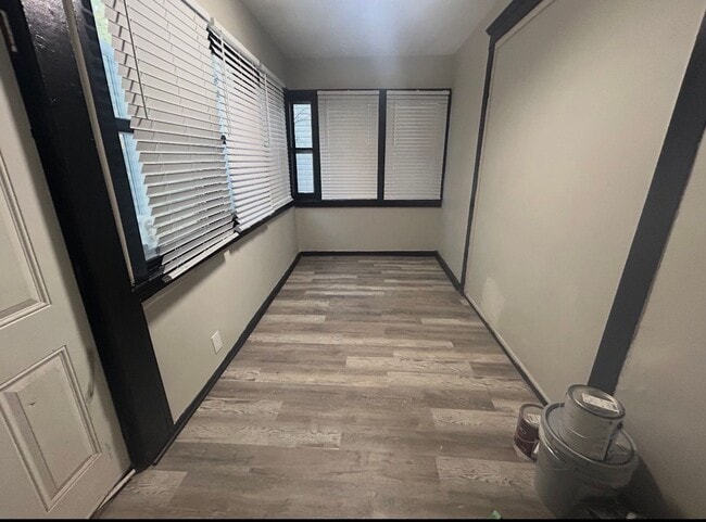 Building Photo - Beautifully renovated 4 bedroom house!