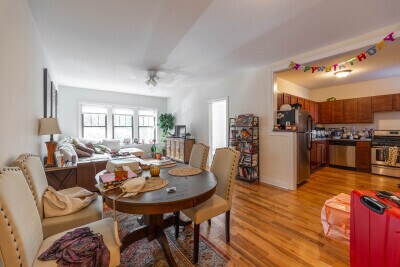 Building Photo - 640 W Cornelia Ave