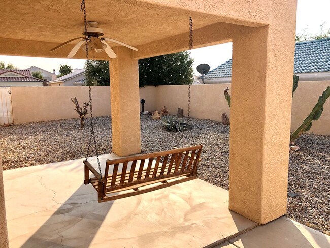 Building Photo - Beautiful 2 Bedroom, 2 bathroom Home in El Camino Village!