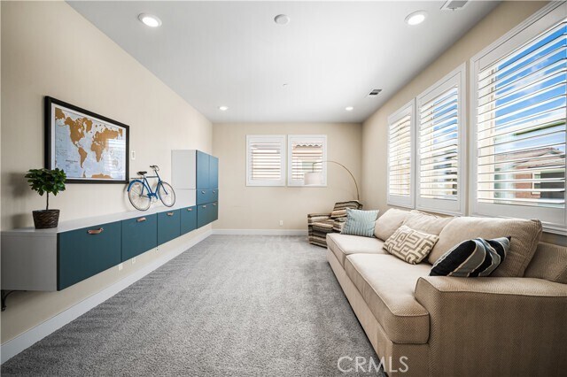 Building Photo - 64 Turnstone