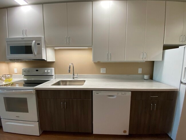 Building Photo - 83 Hanover St