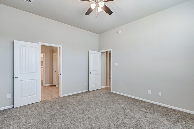 Building Photo - 5311 Sunway Dr