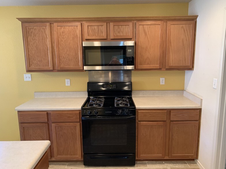 Building Photo - 8451 Blackstone Cove