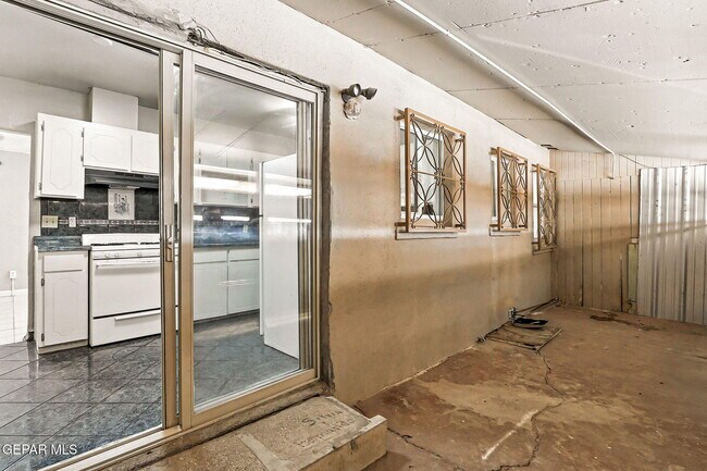 Building Photo - 115 Miller Cir