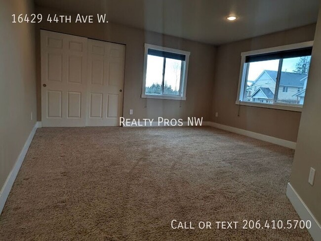 Building Photo - 16429 44th Ave W