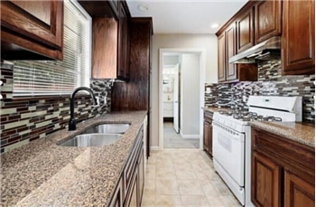 Building Photo - 1009 Alden Dr
