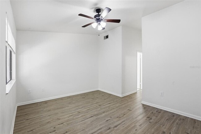 Building Photo - 2219 SW 39th Way