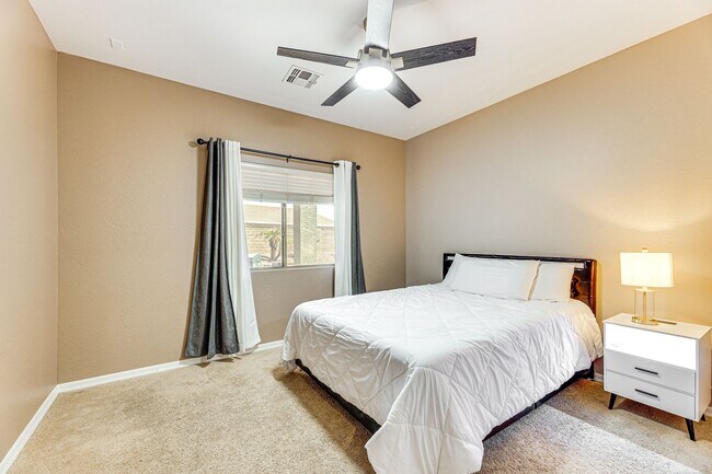 Building Photo - 3552 N Excalibur Pl